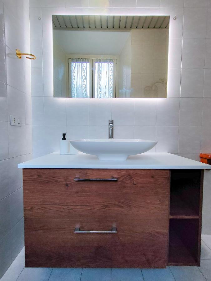 S&M Apartments "Casa Anna" - Crocetta M3 Milan Luaran gambar